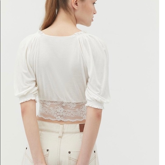 ✨BRAND NEW✨ Urban Outfitters Plunging Cropped Top - Picture 2 of 6